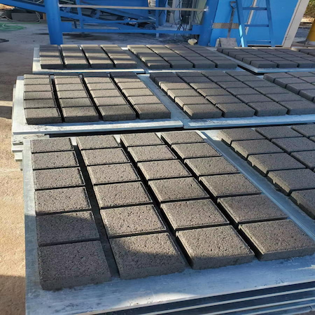 solid block foming equipment