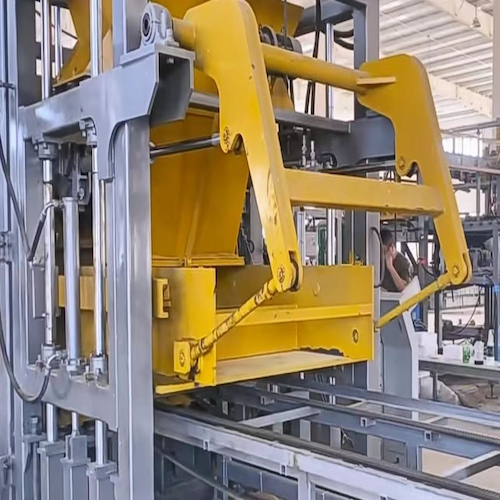Main equipment of making blocks