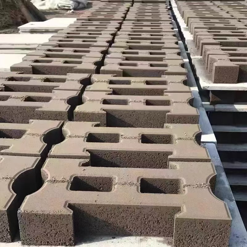 interlocking block forming machine